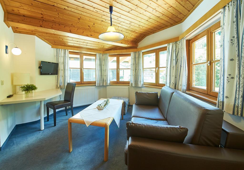 Holiday Lodge Felix Заалбах-Хинтерглем Екстериор снимка