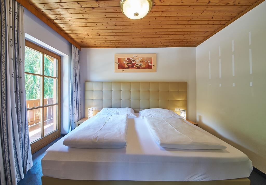 Holiday Lodge Felix Заалбах-Хинтерглем Екстериор снимка