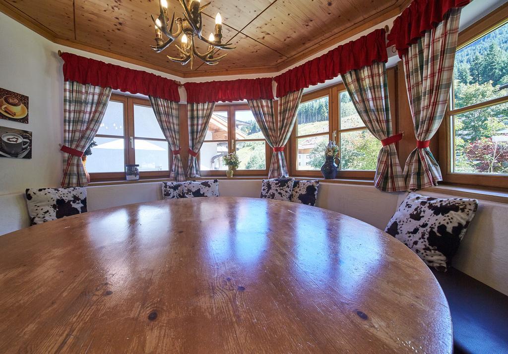 Holiday Lodge Felix Заалбах-Хинтерглем Екстериор снимка